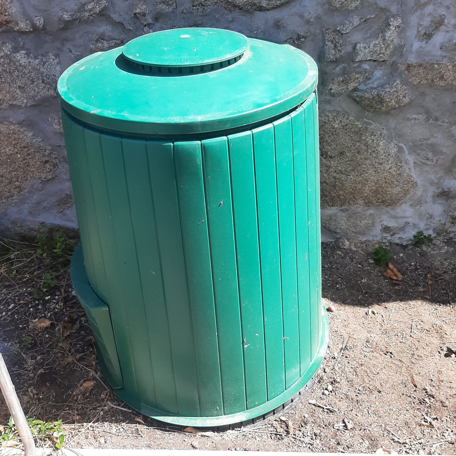 Compostor em bom estado