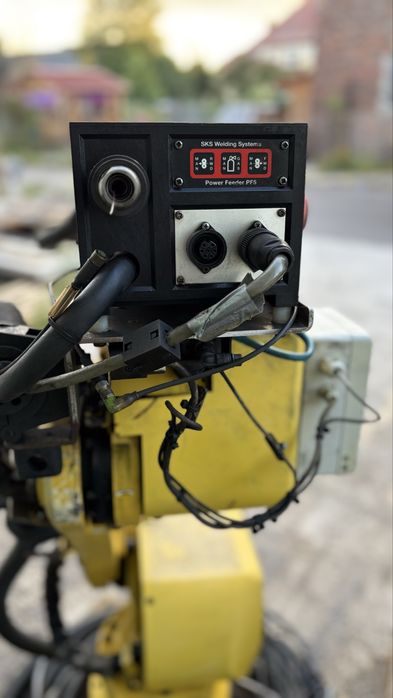 Roboty spawalniczy komplet Fanuc 100iB spawarka SKS