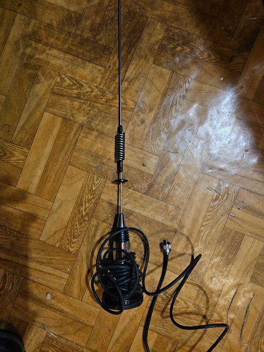 Antena CB z magnetyczną podstawką