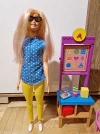 Lalka Barbie nauczycielka