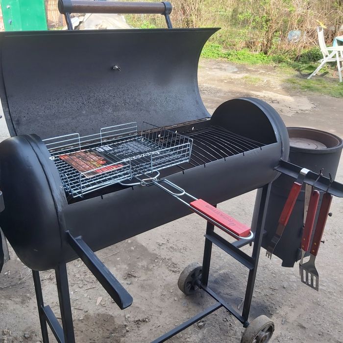 3 в 1 : мангал, барбекю, коптільня