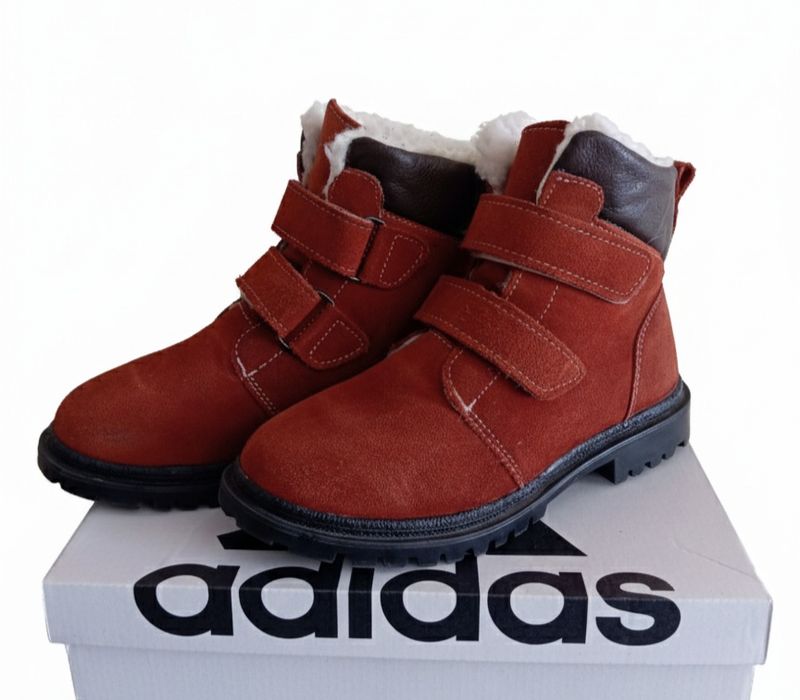 Стильні зимові чобітки черевики унісекс 35 розмір 22 см устілка с