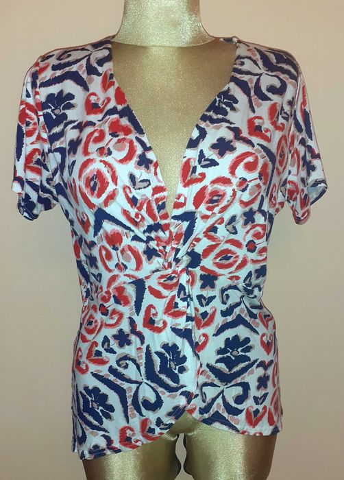 Bluzka z krótkim rękawem w eleganckich kolorach duży dekolt 16 44 46