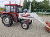 Ciągnik rolniczy Massey Ferguson 245 z turem