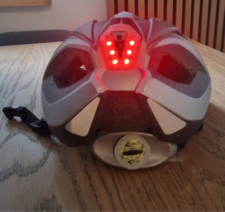 Rower miejski Dechatlon model B’TWIN ELOPS 5 kask gratis