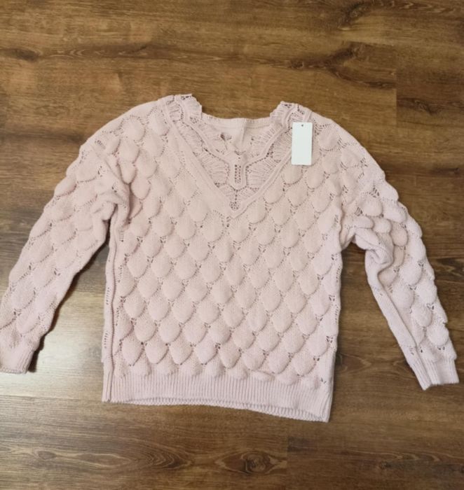 Sweter ażurowy różowy