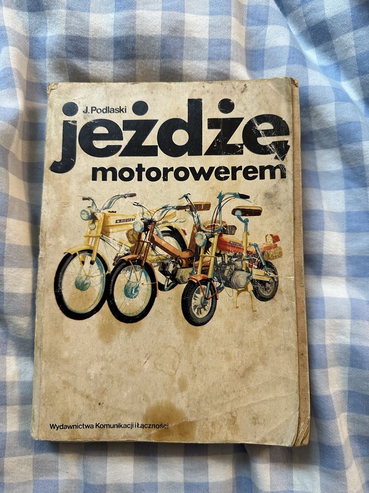 Jeżdże motorowerem (komar motorynka romet wsk wfm)