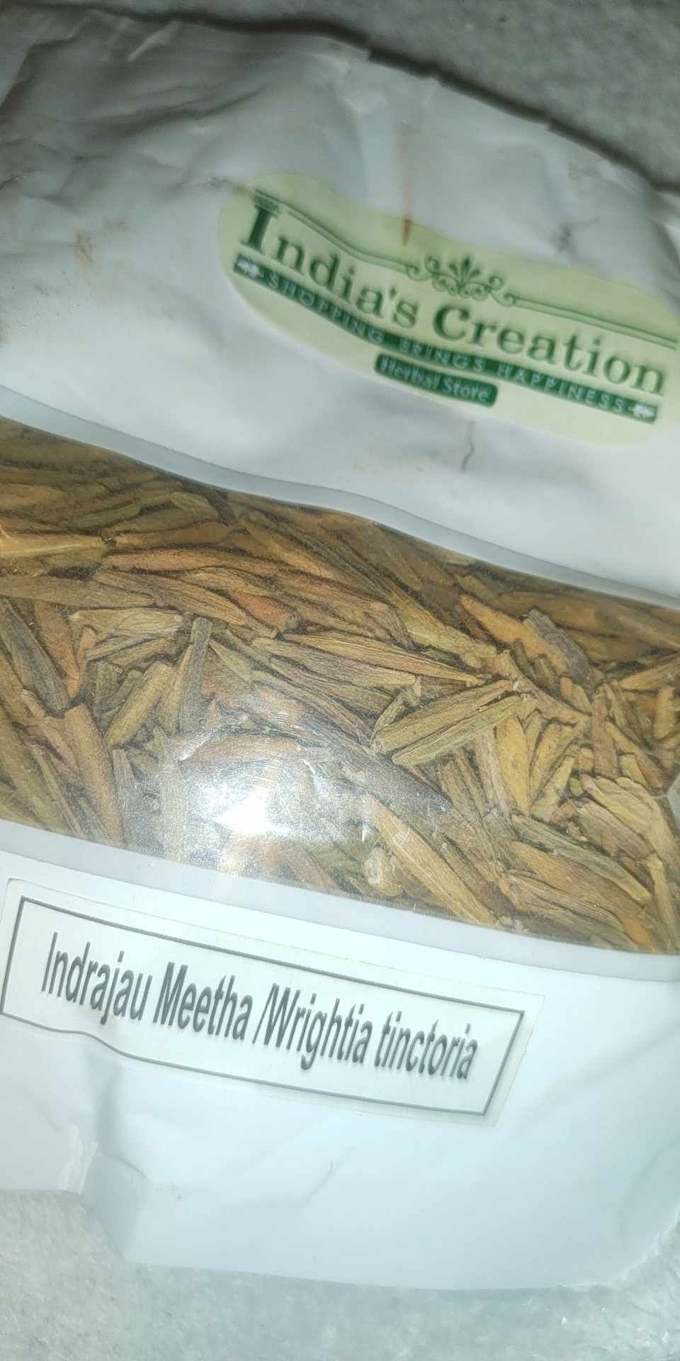 Indrajau meetha wrightia tinctoria .z Indii