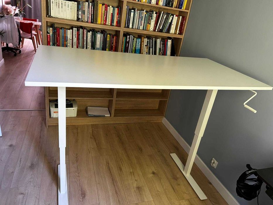 Szerokie biurko (160 x 80) z regulacją wysokości Ikea Trotten – białe
