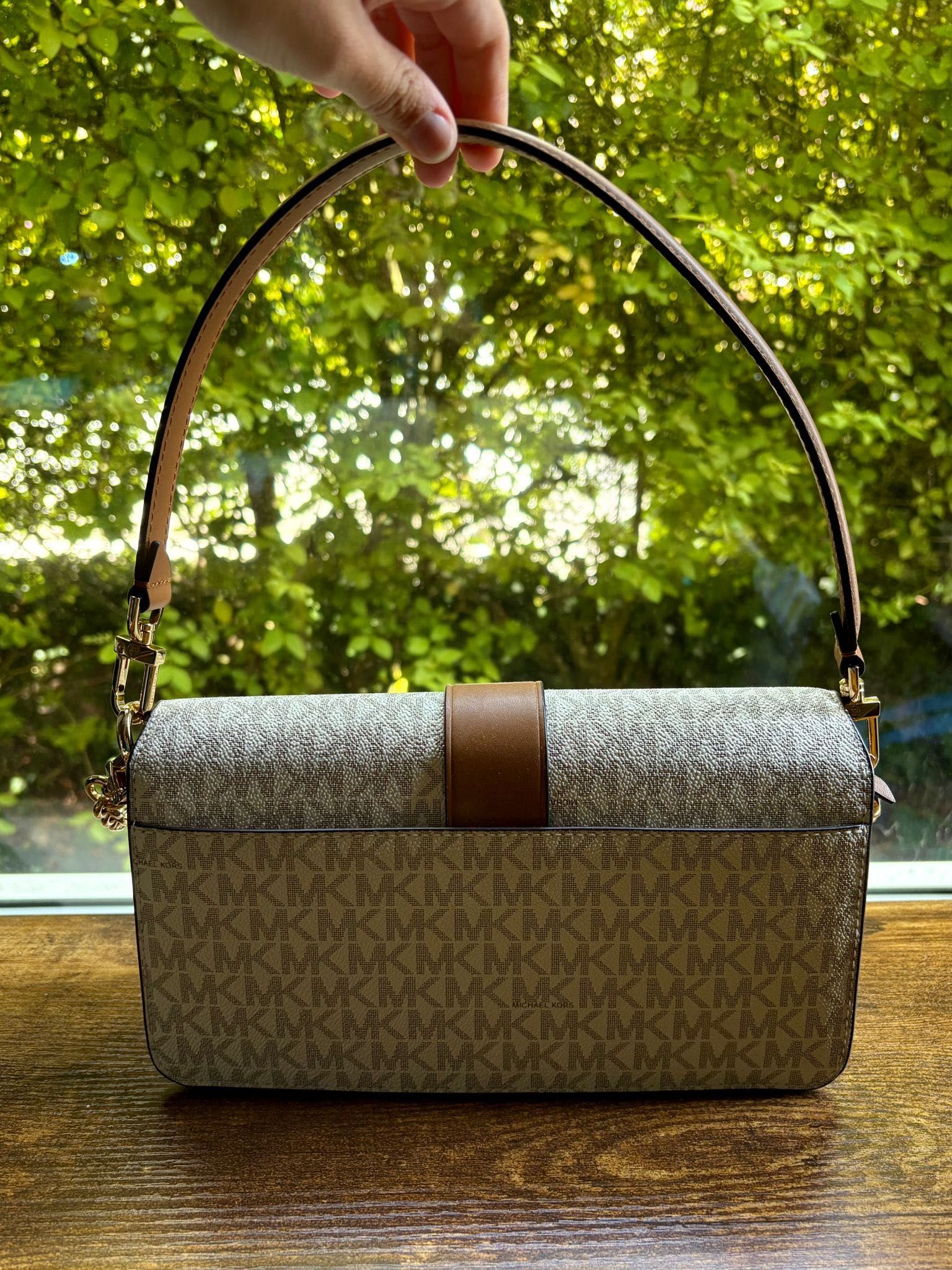 Mala Michael Kors