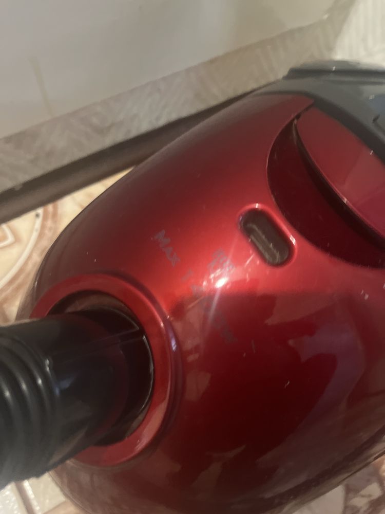 Okazja Odkurzacz Holden 1400W mocny i sprawny