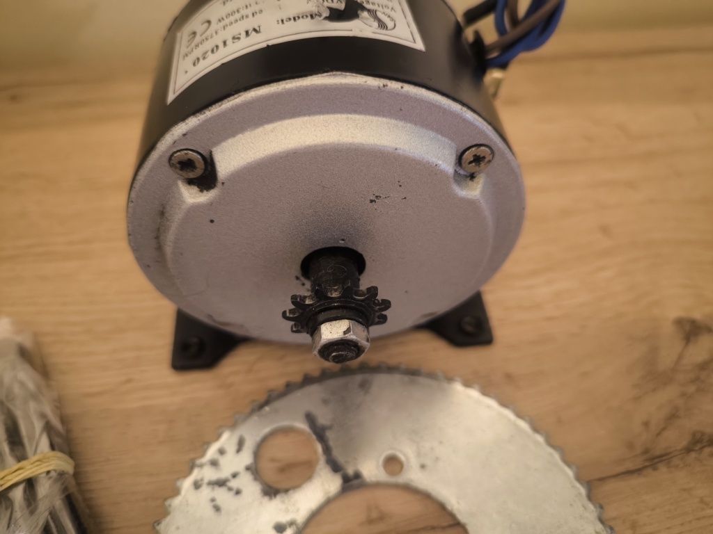 Silnik elektryczny do roweru 3750rpm 24V 16A + zębatka