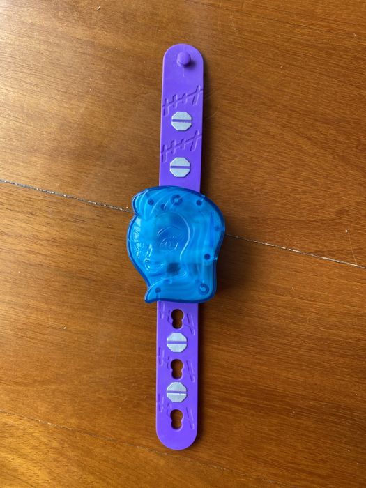 Pulseira luminosa monster high burger king