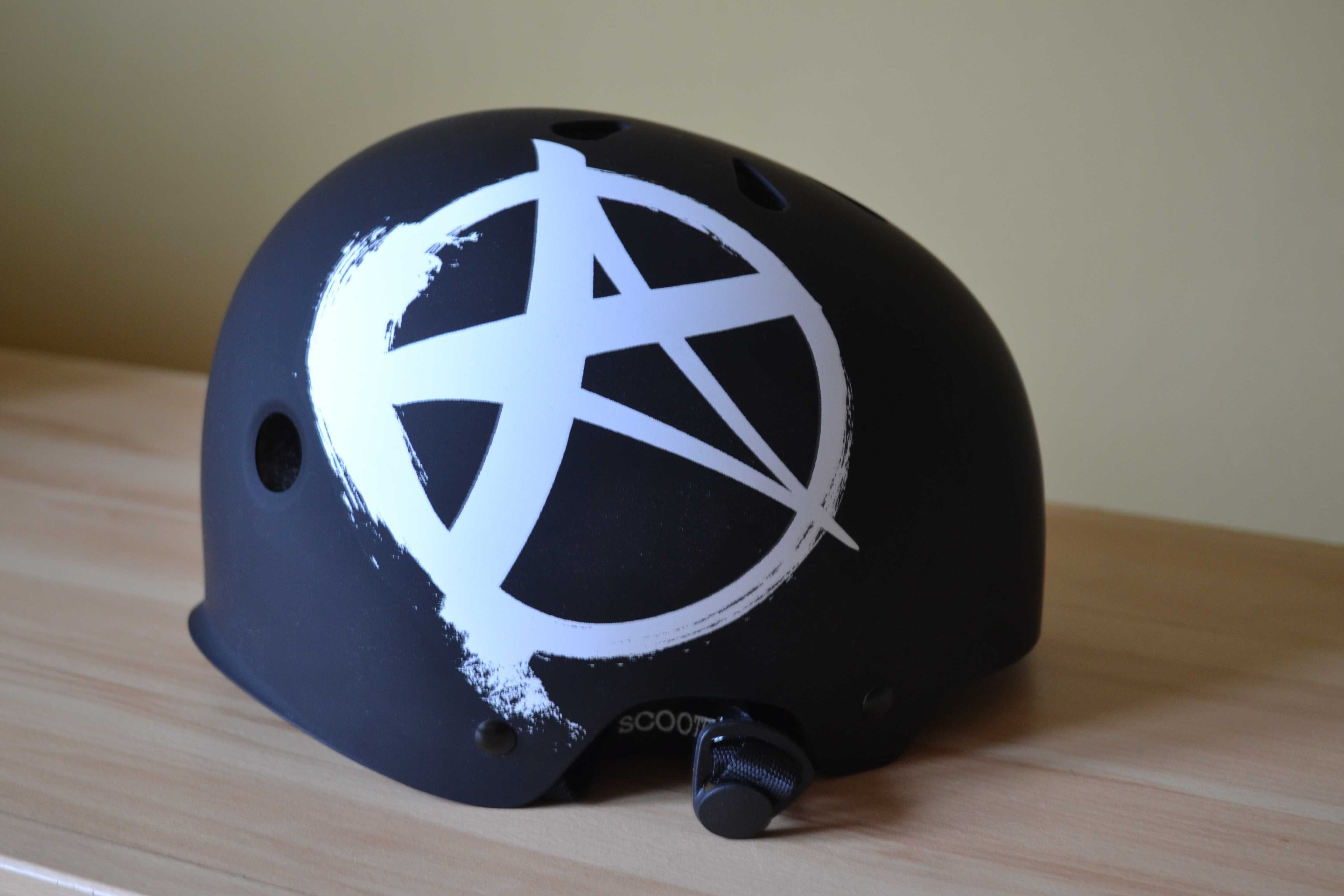 Kask Addikt Logo Helmet S/M
