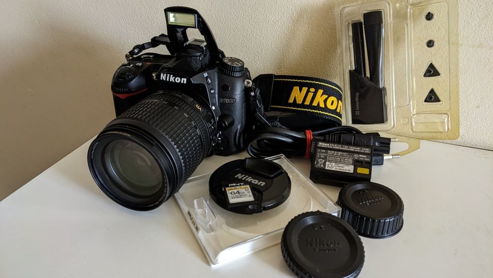 Nikon D7000 AF-S 18-105 ED VR як новий з картою та сумкою