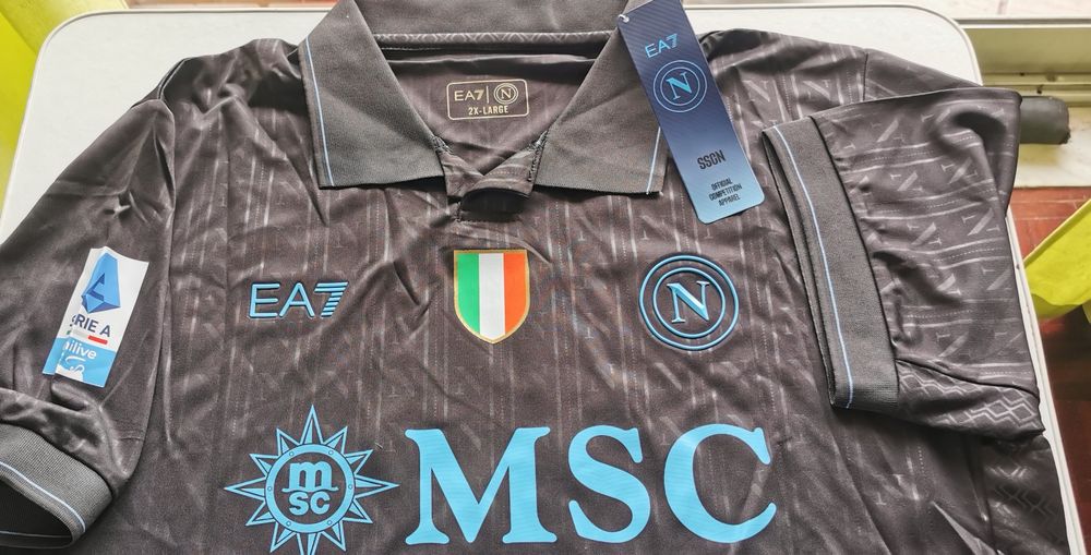 T-shirt NÁPOLES MYTOMINAY 2xl nova