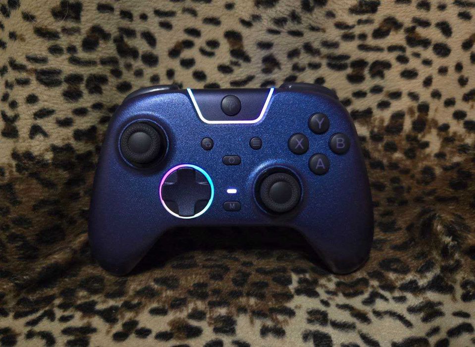 Новый геймпад EasySMX X05 Pro Aurora — Эксклюзив линейки