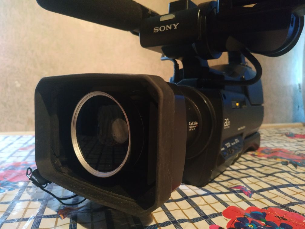 Відекамера  Sony HVR HD 1000E в гарному стані.