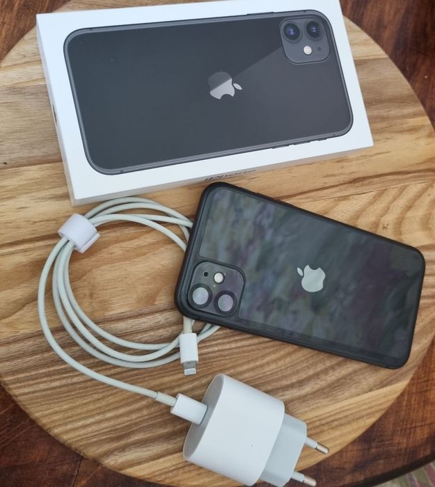 Продам iPhone 11  64GB