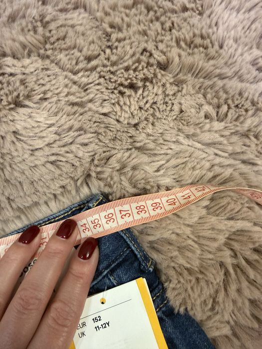 Продам нові джинси на хлопчика H&M Loos Fit