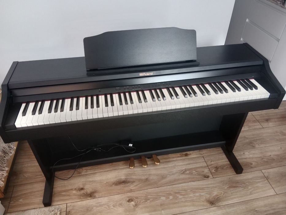 Pianino cyfrowe Roland RP 501 R