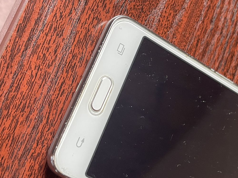 Telefon Android Samsung Galaxy Grand Prime G530f  8GB biały