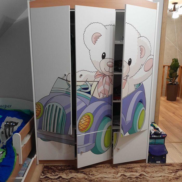 Spredam szafe i łóżko  dzieciece o wym.  180x130x55. Łóżko 90x180