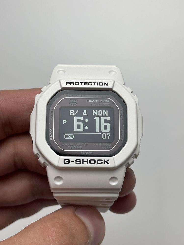 Чоловічий годинник Casio G-SHOCK DW-H5600-7ER