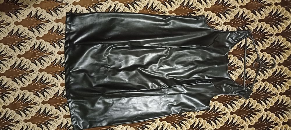 Плаття жіноче чорне