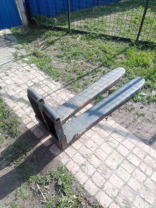 Продам лапи на погрущик