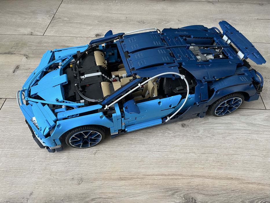 LEGO Technic 42083 Bugatti Chiron