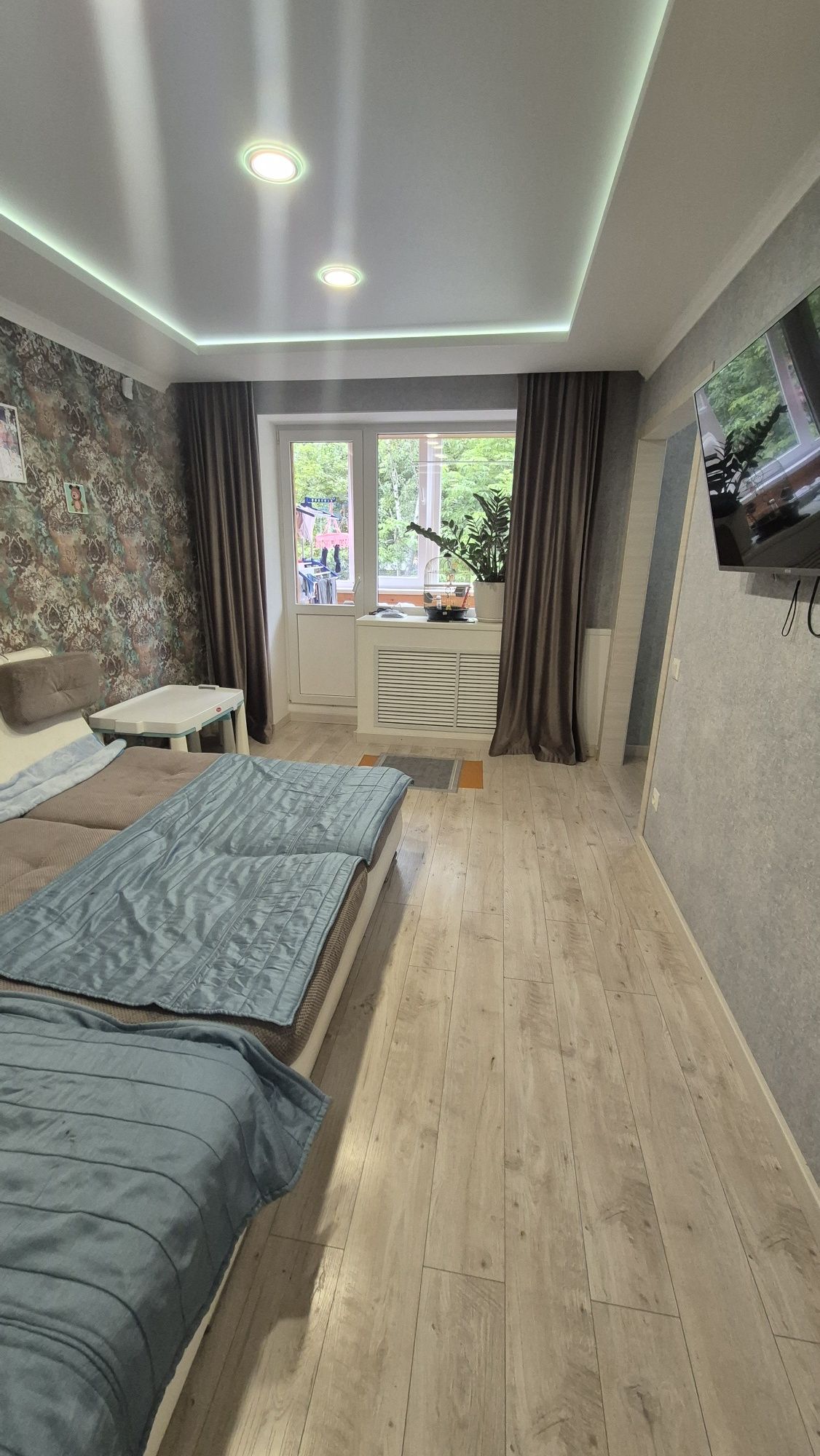 Продам квартиру з ремонтом,р-н Військове містечко
