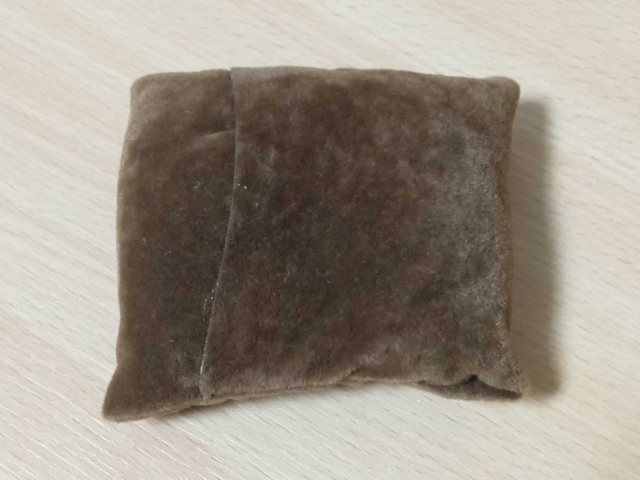 Poduszka ekspozycyjna na biżuterię Stojak na bransoletkę zegarek Brąz