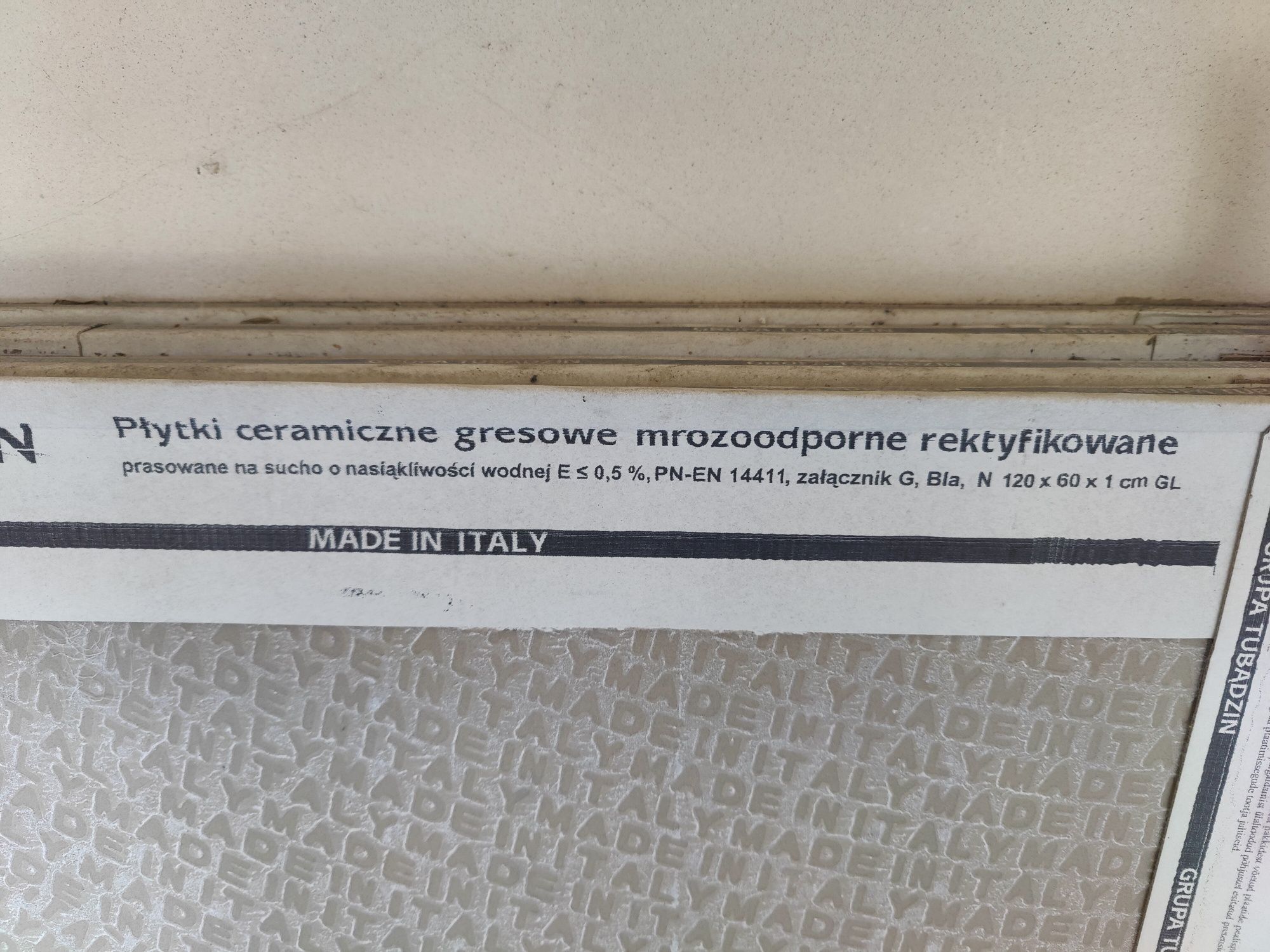 Płytki Tubądzin EPOXY GREY 2 119,8x59,8
EPOXY GREY 2 119,8x59,8Tubądzi