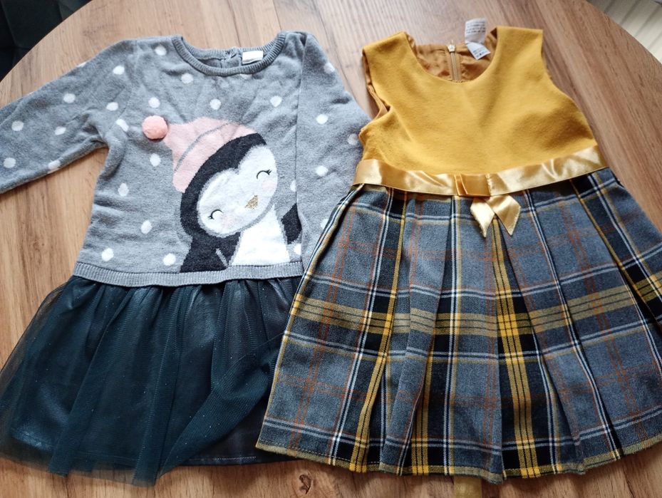 Zestaw ubranek. Sweterki i sukienki 86