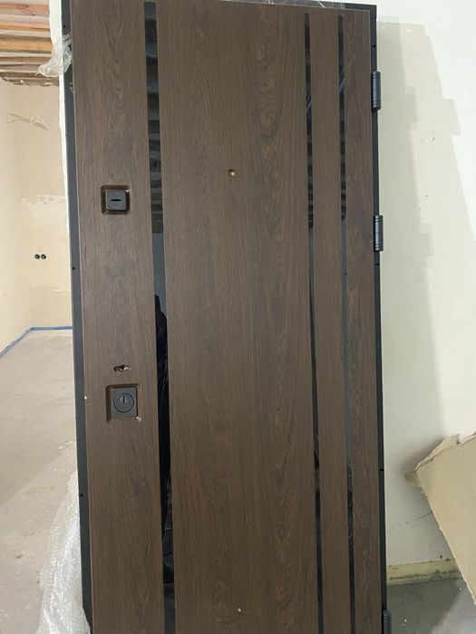 Вхідні двері броньовані