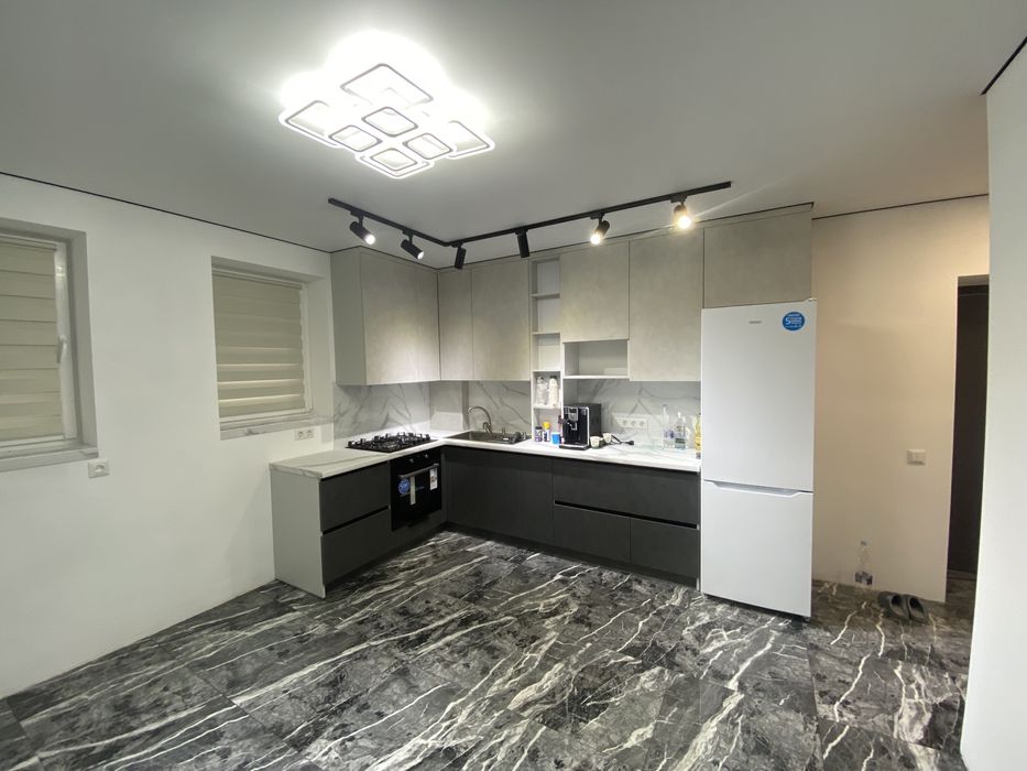 Продаж 2к квартири на вул. Братів Мисулів.