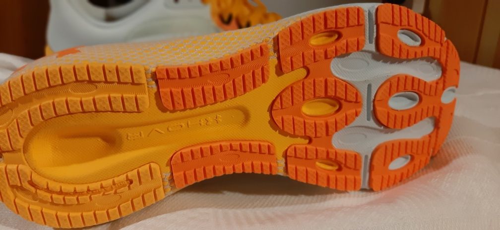 Under Armour Machina 38 Nowe