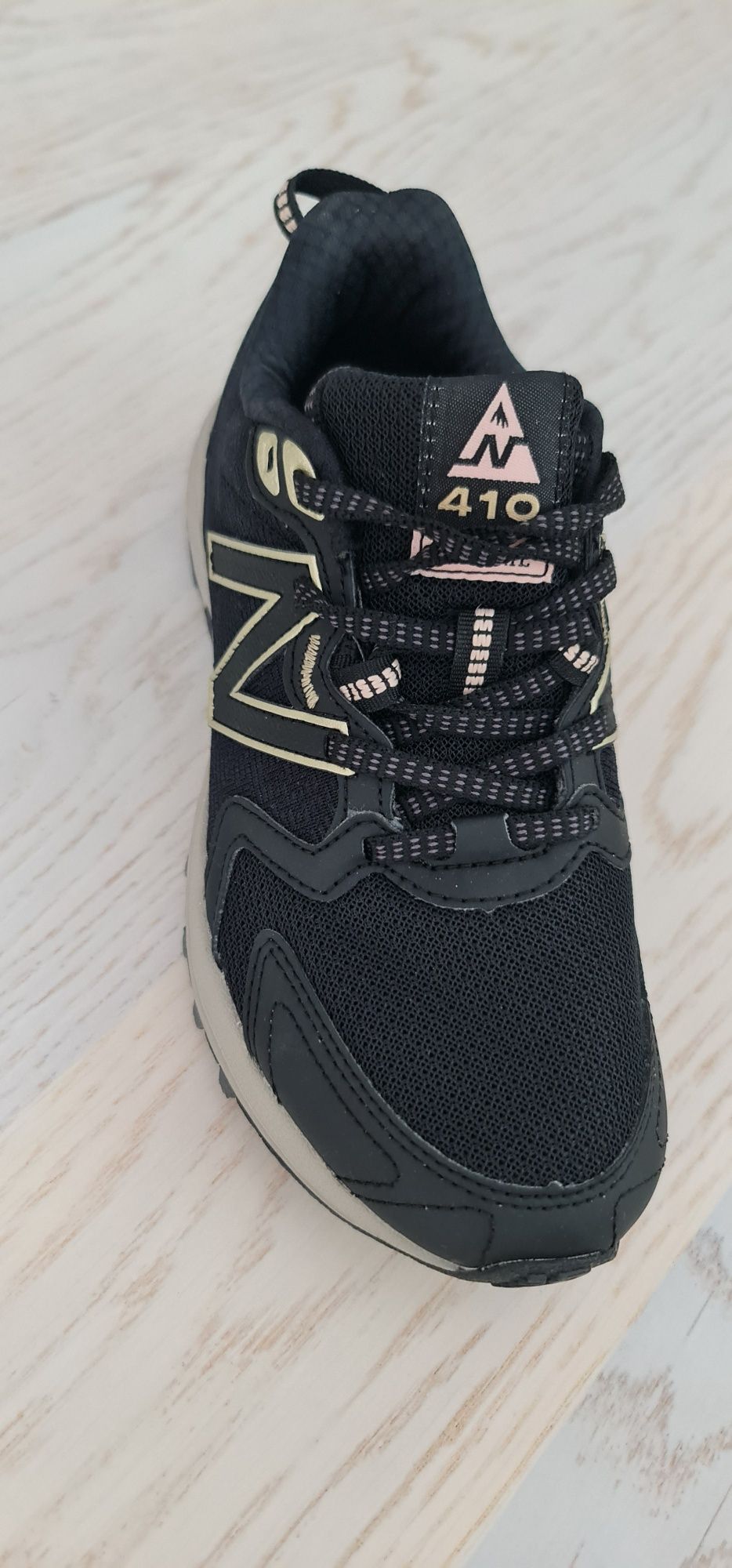 Buty New Balance - damskie rozmiar 36/podany (faktyczny 35,5 )