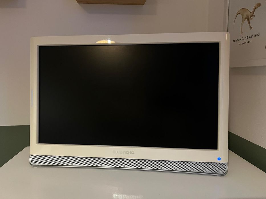 TV GRUNDIG, cor branca