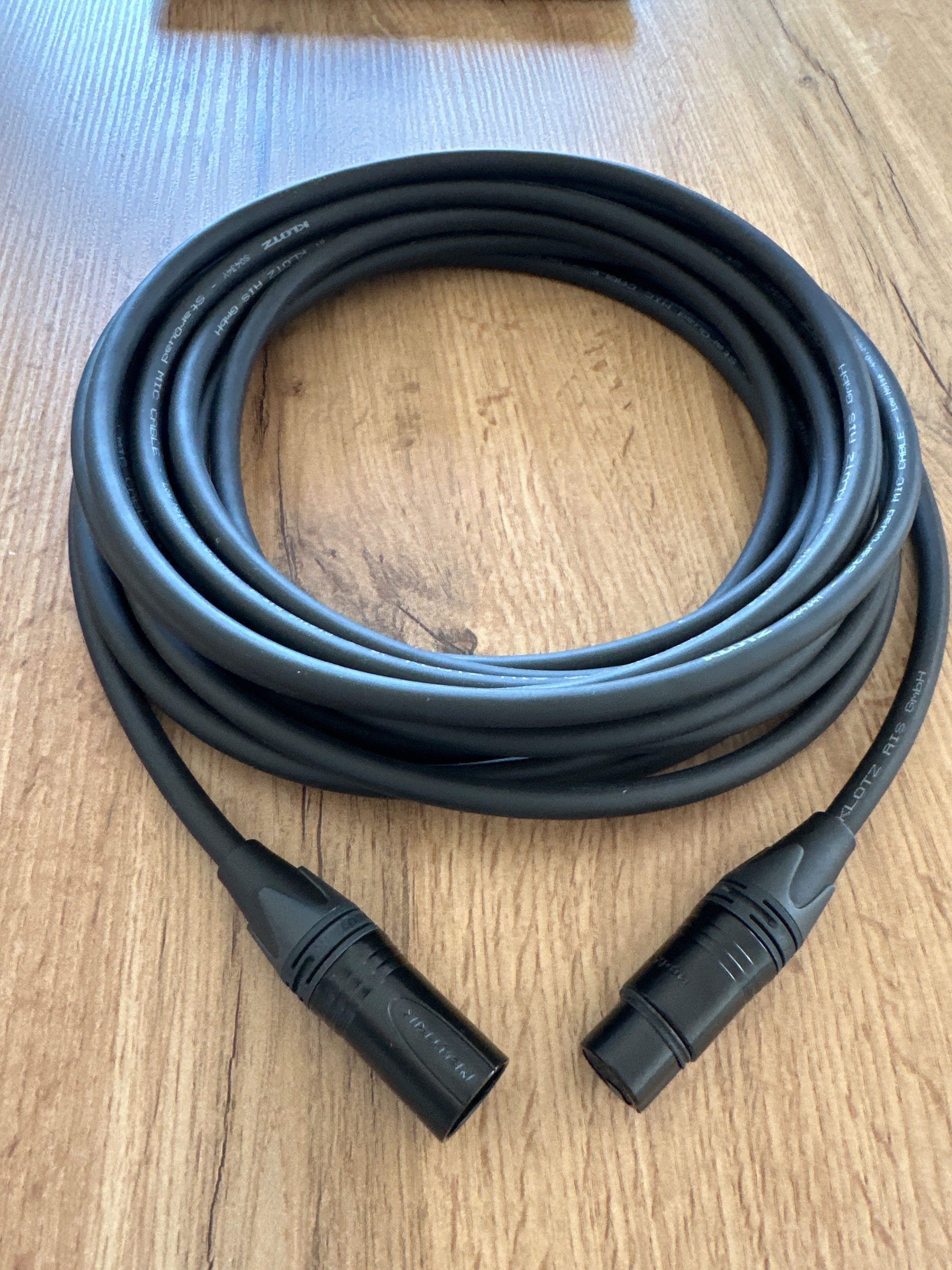 Kabel mikrofonowy Klotz Titanium Quad Neutrik XLR - 8 metrów. Sq434y