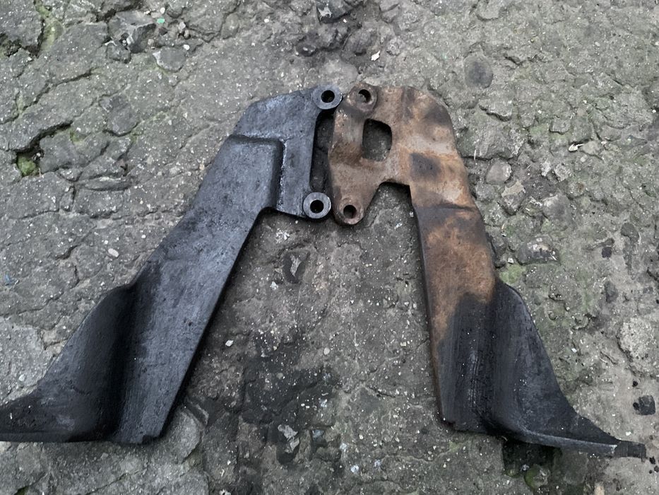 Кронштейн КПП + Двигателя Ford Escort/Orion 83-93