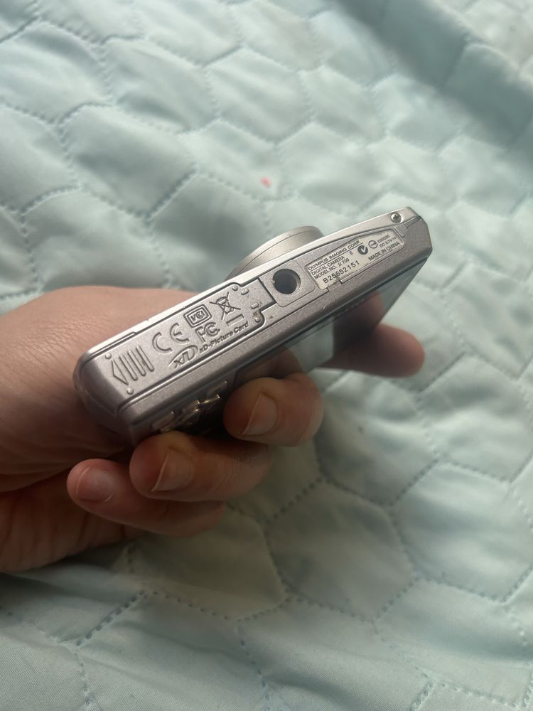 Olympus m700  фотоаппарат цифровой