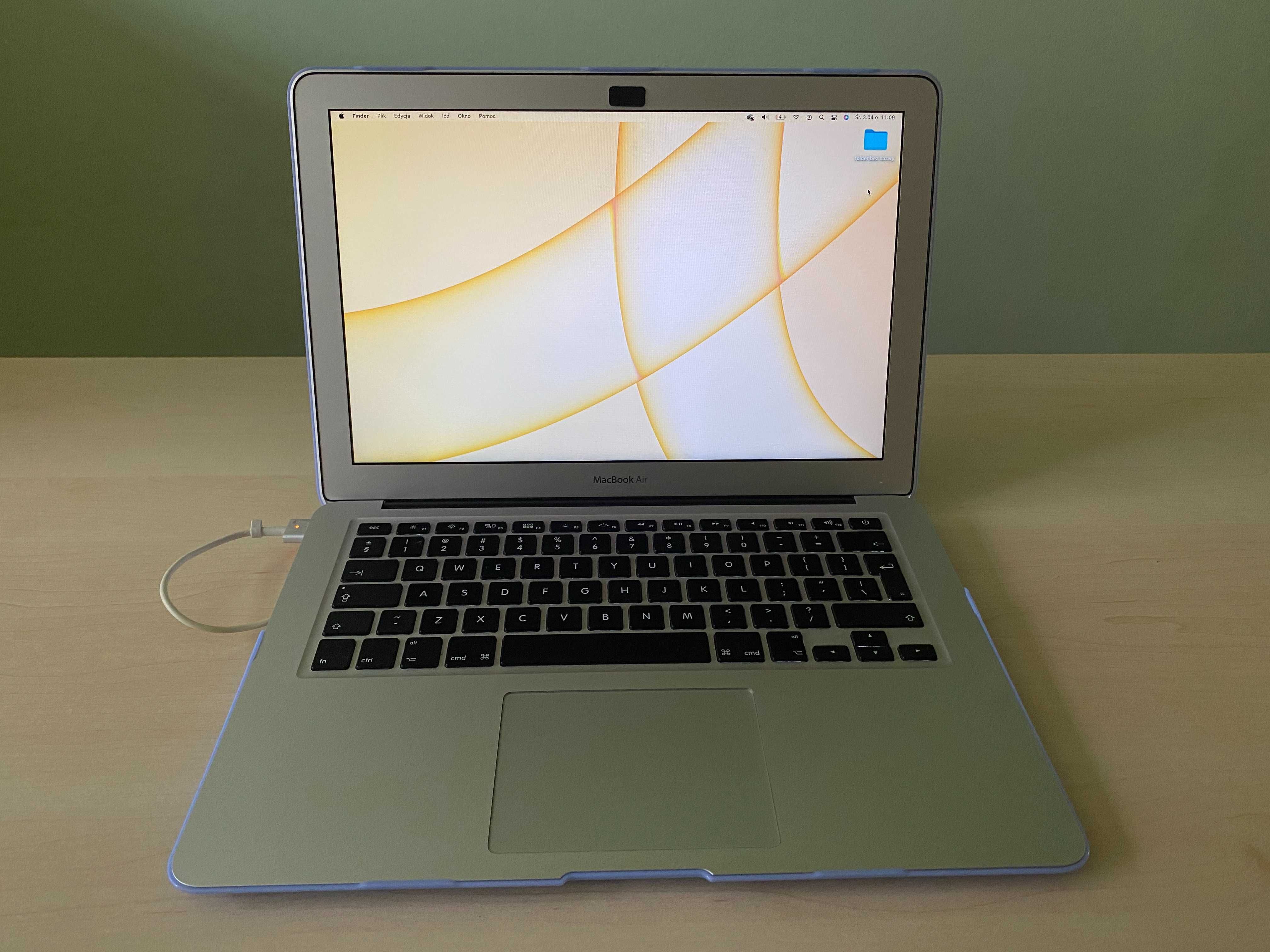 MacBook Air (13-inch, A1466) 500 GB SSD z Procesorem i7 - PREMIUM