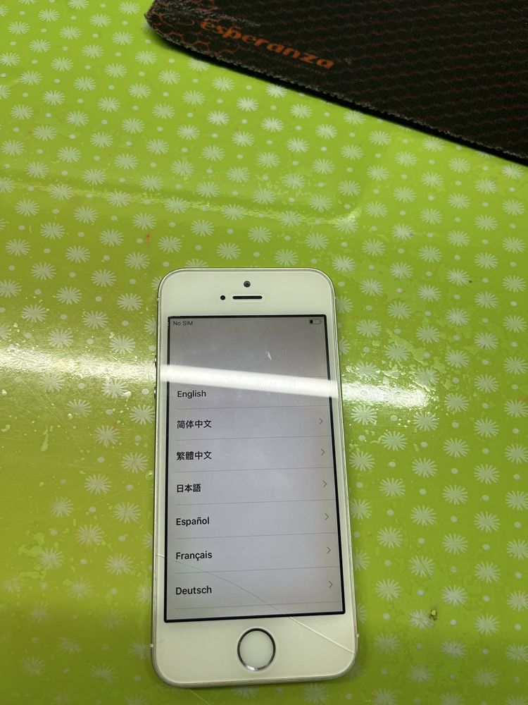 Телефон iPhone 5S 16Гб Silver
