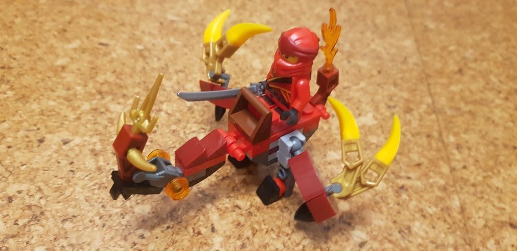 Lego Ninjago 30535 Czerwony smok Kai ognisty lot