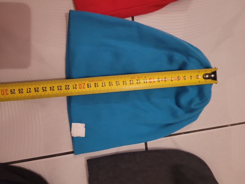 Czapki wiosna podwójne różne kolory 3-6 lat