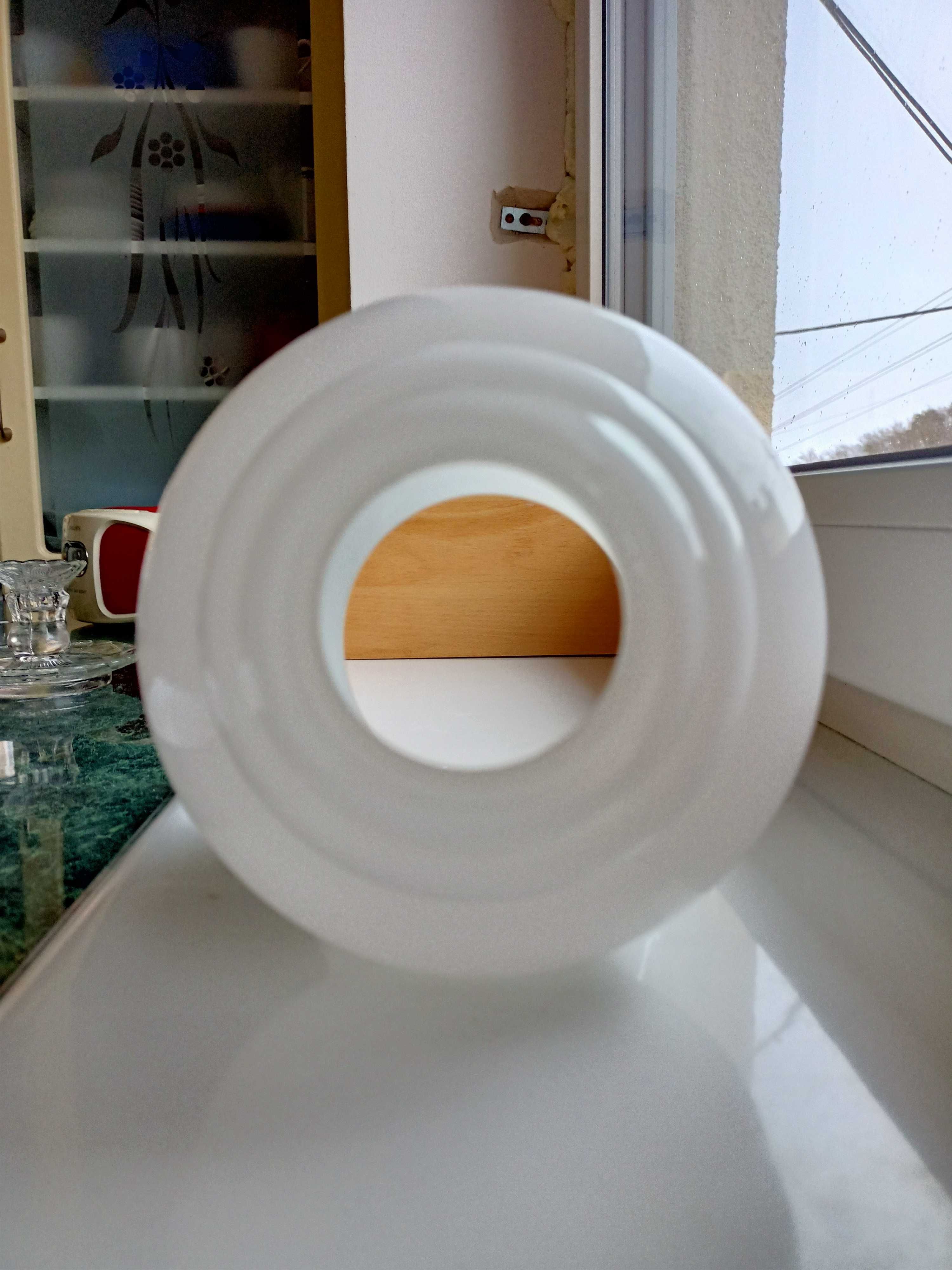 Klosz szklany biało zloty, otwór montaż 4,5 cm, wys.16,5