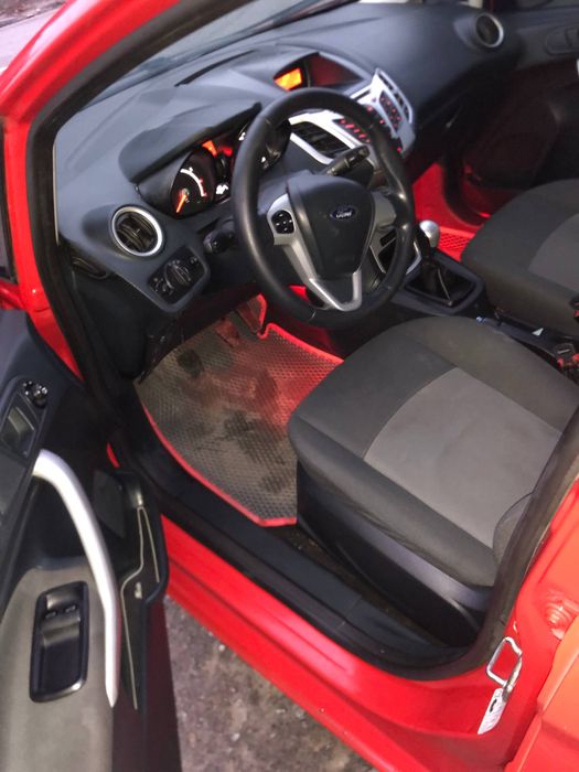 Продам Ford Fiesta,