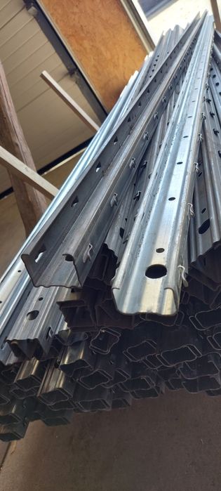 Słupki do siatki leśnej, słupkdo i winnicy, malin, siatka Leśna,